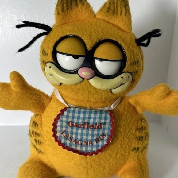 Vintage 1983 Mattel Garfield Pull String Talking, Eye Rolling Plush- Working - Picture 1 of 3
